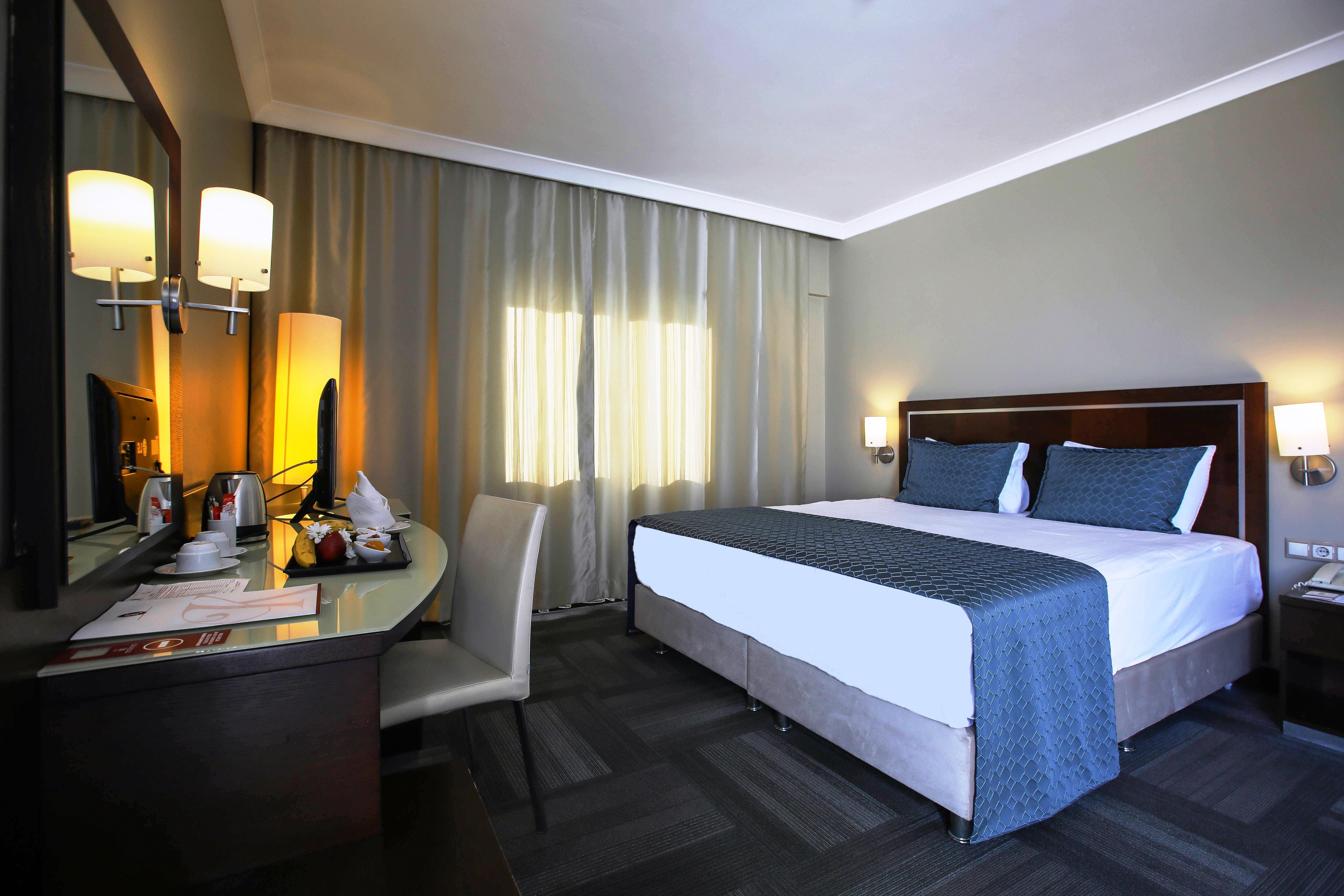 Kaya Prestige Oteli Izmir Exteriör bild