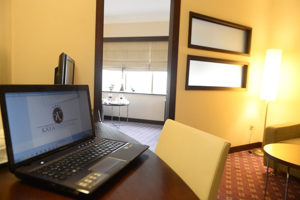 Kaya Prestige Oteli Izmir Exteriör bild